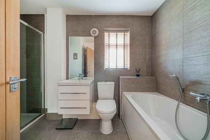 3 Bedroom Detached House For Sale In Woodview Paddock, Melton Mowbray, LE14