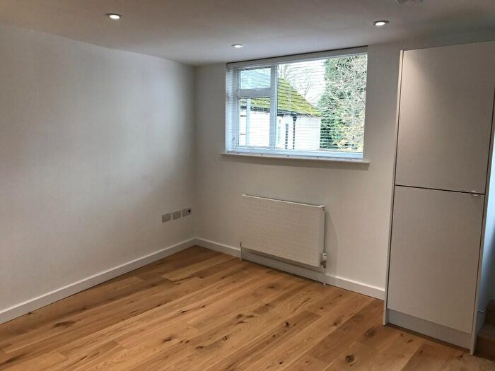 2 Bedroom Apartment To Rent In Station Road, LE12