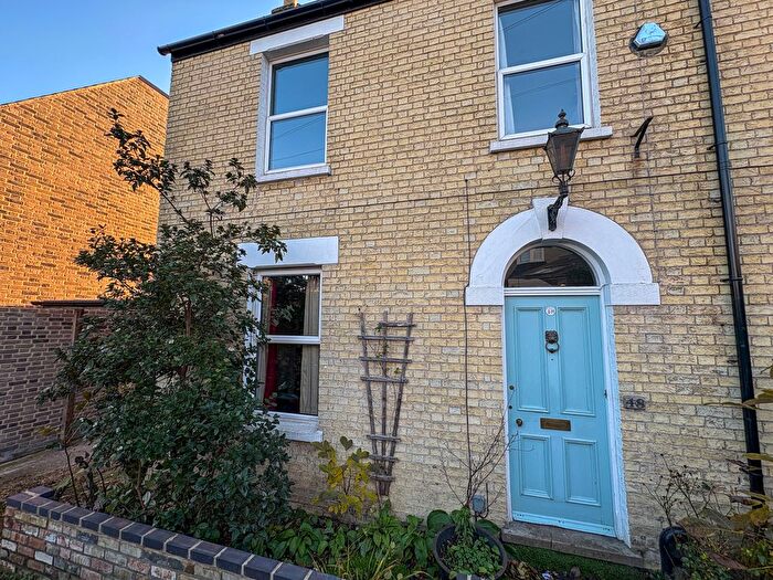 3 Bedroom Semi Detached House To Rent In George Street, Cambridge, CB4