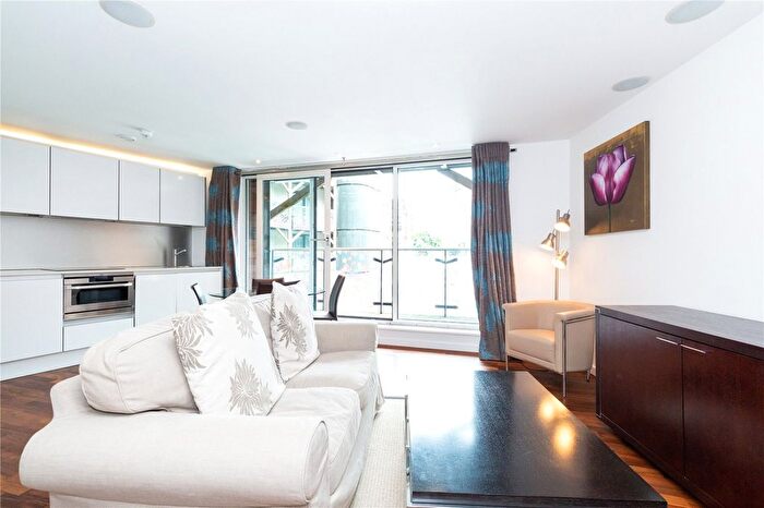 1 Bedroom Flat To Rent In Islington On The Green, A Islington Green, Islington, London, N1