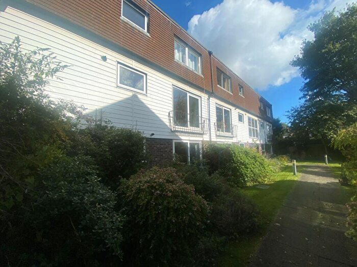 2 Bedroom Flat To Rent In Frenchs Road, Cambridge, CB4