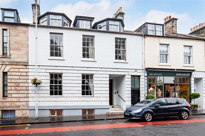 2 Bedroom Flat To Rent In Greyfriars Garden, St. Andrews, KY16