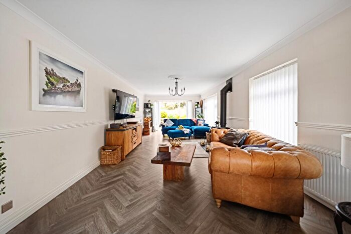 4 Bedroom Detached House For Sale In Sundridge Hill, Cuxton, Rochester, Kent, ME2