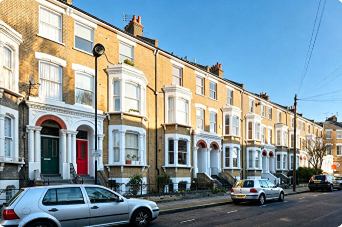 Studio To Rent In Tabley Road, London, N7