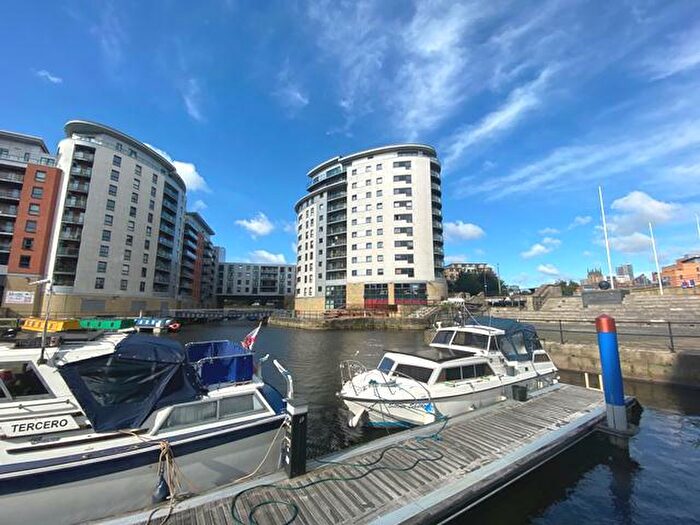 2 Bedroom Apartment To Rent In Magellan House Leeds Dock City Centre, LS10
