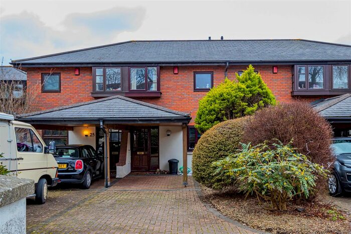 2 Bedroom Semi Detached House To Rent In Melrose Avenue, Penylan, CF23