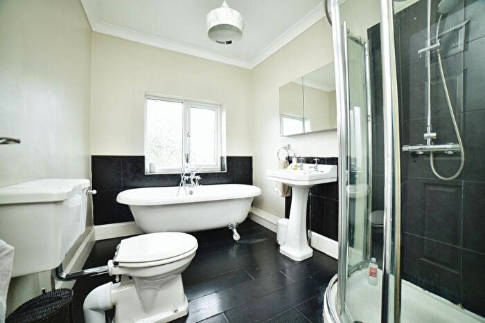 3 Bedroom Terraced House For Sale In The Paddock, Hull, HU4