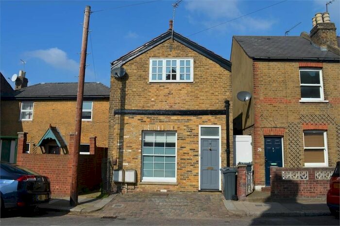 1 Bedroom Flat To Rent In Albany Road, Brentford, TW8