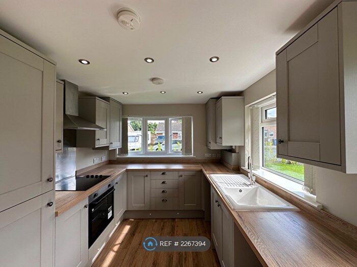 2 Bedroom Bungalow To Rent In Rosemoor Close, Filey, YO14