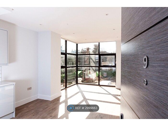 1 Bedroom Flat To Rent In Wardour Place, Slough, SL1