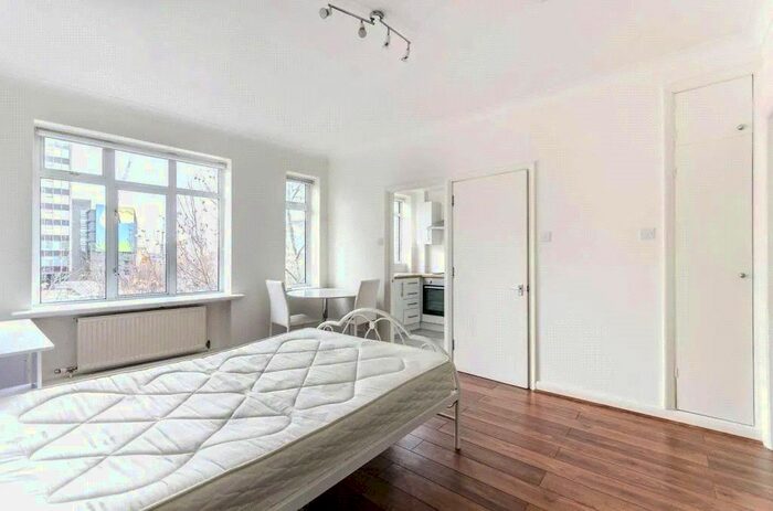 Studio To Rent In Euston Road, London, NW1