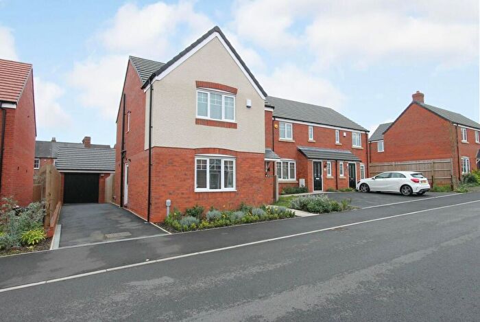 3 Bedroom Detached House For Sale In Longlands Avenue, Old Quarter, Stourbridge, DY8