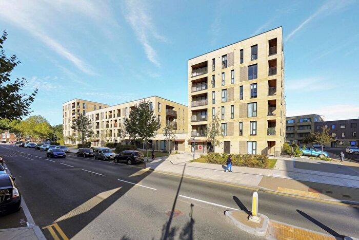 2 Bedroom Apartment To Rent In Bristol Avenue, London, NW9