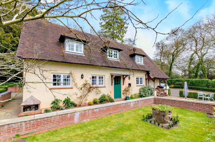 2 Bedroom Cottage To Rent In Colekitchen Lane, Gomshall, Guildford, GU5