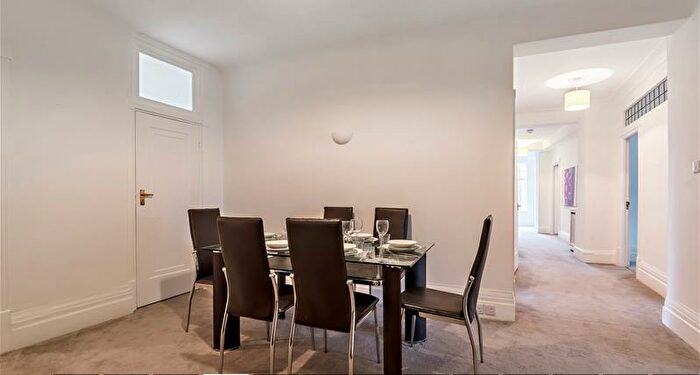 5 Bedroom Property To Rent In Park Road, London, NW8