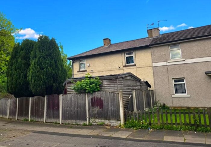 3 Bedroom Semi Detached House For Sale In Linden Avenue, Bradford, West Yorkshire, BD3