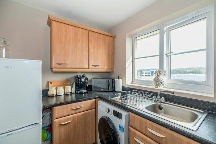 2 Bedroom Flat For Sale In Forge Drive, Chesterfield, Derbyshire, S40