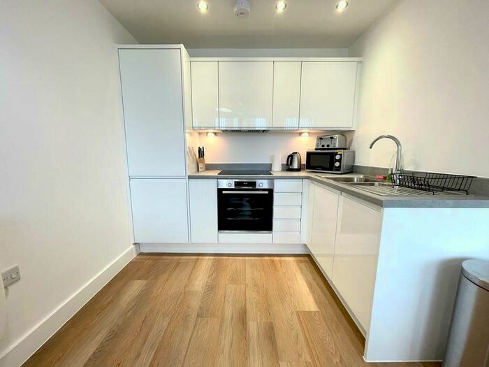 1 Bedroom Apartment To Rent In Alexander House, Manchester, M16