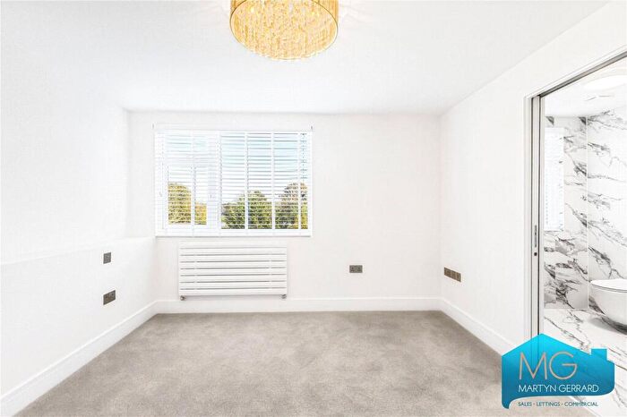 5 Bedroom Terraced House To Rent In Netherlands Road, New Barnet, Hertfordshire, EN5
