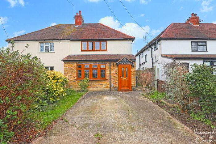 3 Bedroom Semi-Detached House For Sale In Carters Lane, Epping Green, CM16