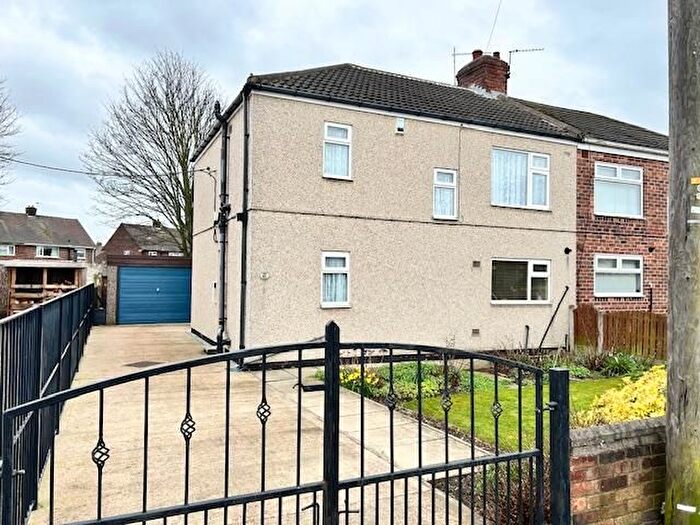 3 Bedroom Semi-Detached House For Sale In Denaby Avenue, Conisbrough, Doncaster, DN12