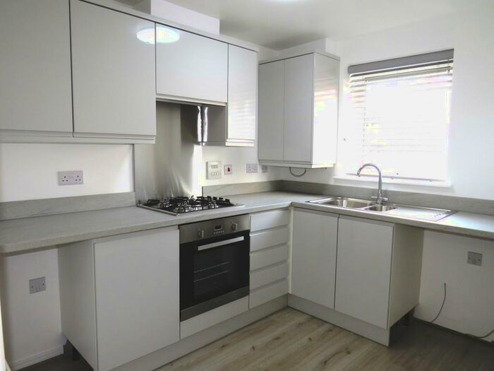 2 Bedroom Flat To Rent In School Close, Northfield, B31