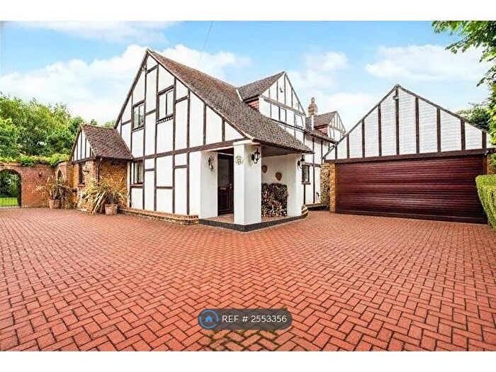 4 Bedroom Detached House To Rent In Knowl Hill, Kingsclere, RG20