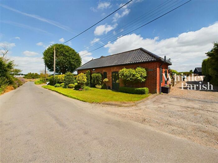 1 Bedroom Barn Conversion For Sale In Beech Tree Barns, Wortham, IP22