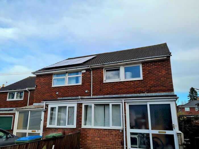 3 Bedroom Semi-Detached House To Rent In Salem Street, Shirley, Southampton, SO15