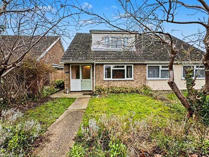 3 Bedroom Chalet For Sale In Winchester Close, Stowmarket, IP14