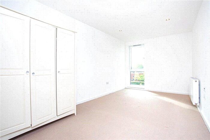 2 Bedroom Apartment For Sale In Witley House, Garfield Road, Addlestone, KT15