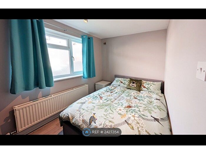 1 Bedroom Flat To Rent In Albert Road, South Norwood, SE25