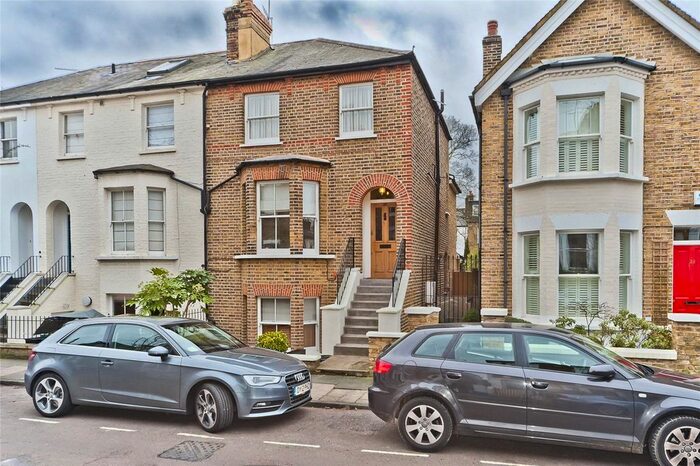 4 Bedroom End Of Terrace House To Rent In Jocelyn Road, Richmond, Surrey, TW9