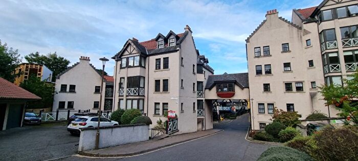 2 Bedroom Flat To Rent In Hawthornbank Lane, Dean Village, Edinburgh, EH4