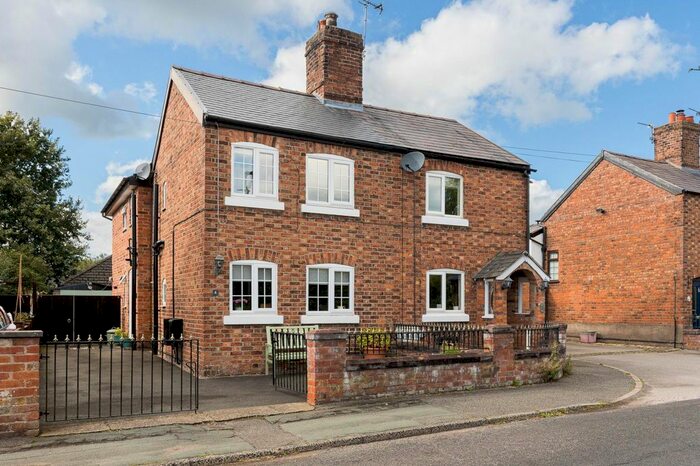3 Bedroom Semi-Detached House For Sale In Brook Road, Tarporley, CW6