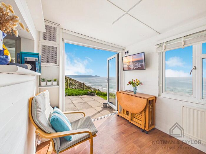 2 Bedroom Chalet For Sale In Sherborne, Freathy Cliff, PL10