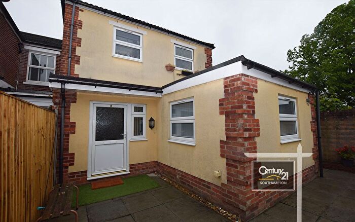 2 Bedroom Flat To Rent In |Ref: |, Albany Road, Southampton, SO15