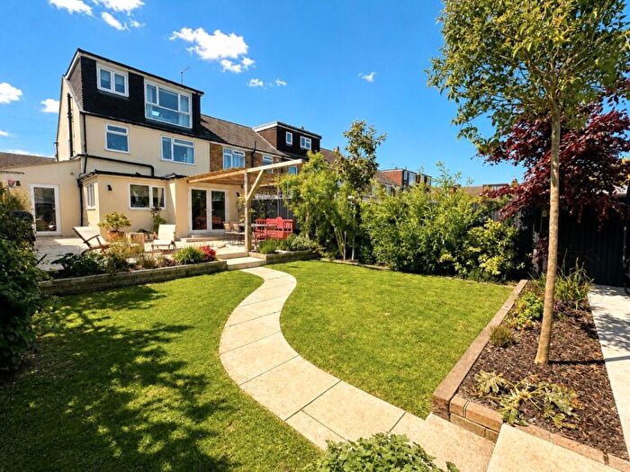 4 Bedroom End Of Terrace House For Sale In Chancton Close, Worthing, West Sussex, BN11