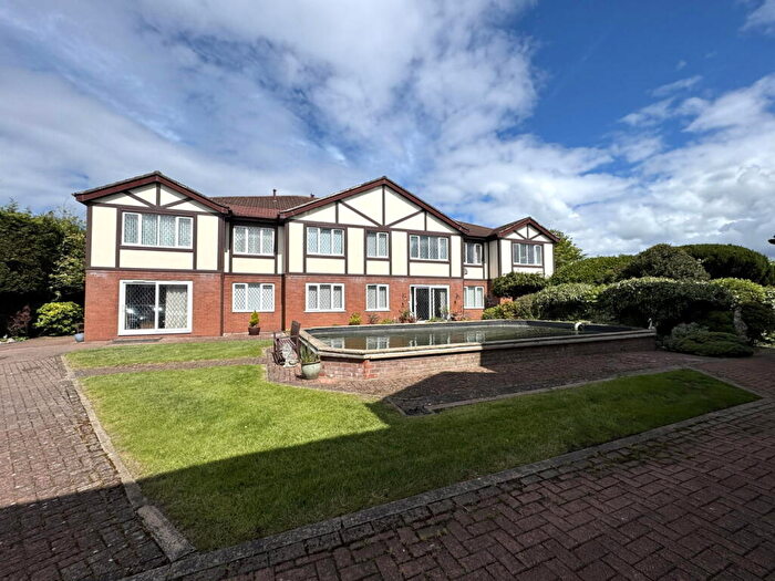 2 Bedroom Flat For Sale In The Ridings, Southport, PR9