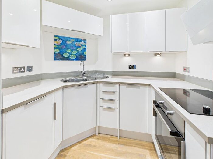 1 Bedroom Flat To Rent In Waterhouse, Water Lane, Cambridge, Cambridgeshire, CB4