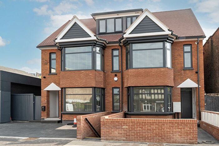1 Bedroom Flat To Rent In London Road, St.Albans, AL1