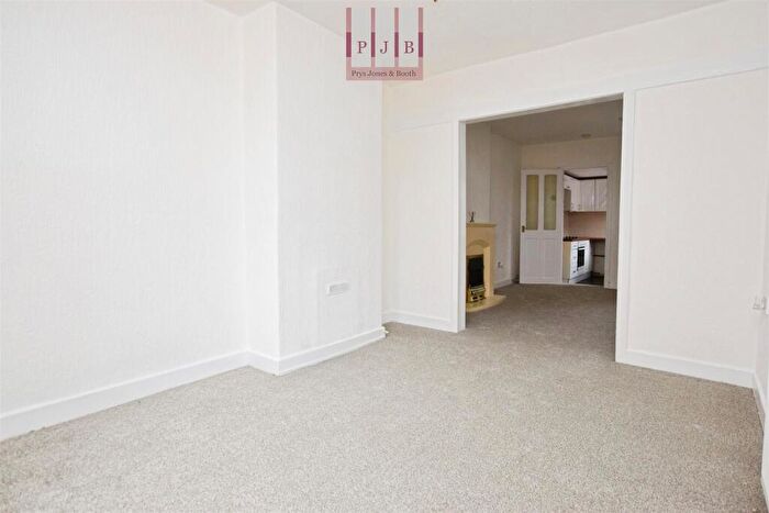 2 Bedroom End Of Terrace House For Sale In New Street, Abergele, LL22