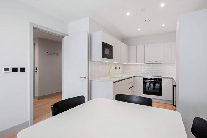 2 Bedroom Flat To Rent In The Draper, Colindale, London, NW9