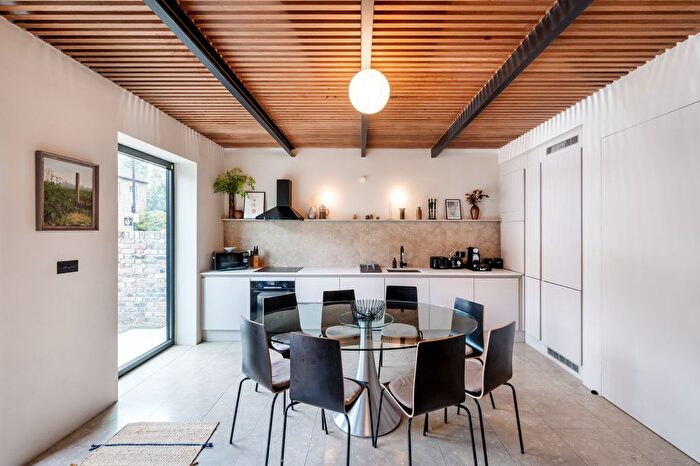 3 Bedroom Semi-Detached House To Rent In Hawthorne House, Tottenham, N17