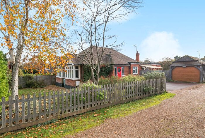 2 Bedroom Bungalow For Sale In Chipstead Lane, Sevenoaks, Kent, TN13