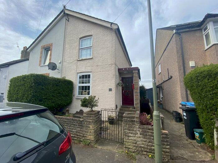 3 Bedroom Semi-Detached House To Rent In Caterham On The Hill, &#;, CR3