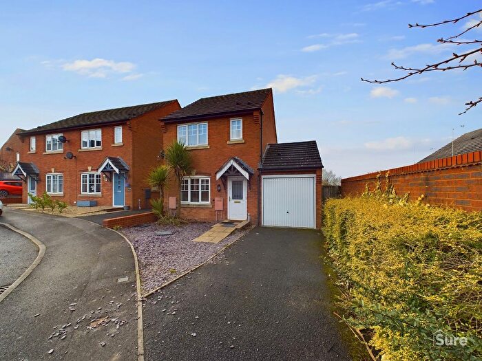 3 Bedroom Detached House To Rent In Knowles View, Swadlincote, Derbyshire, DE11