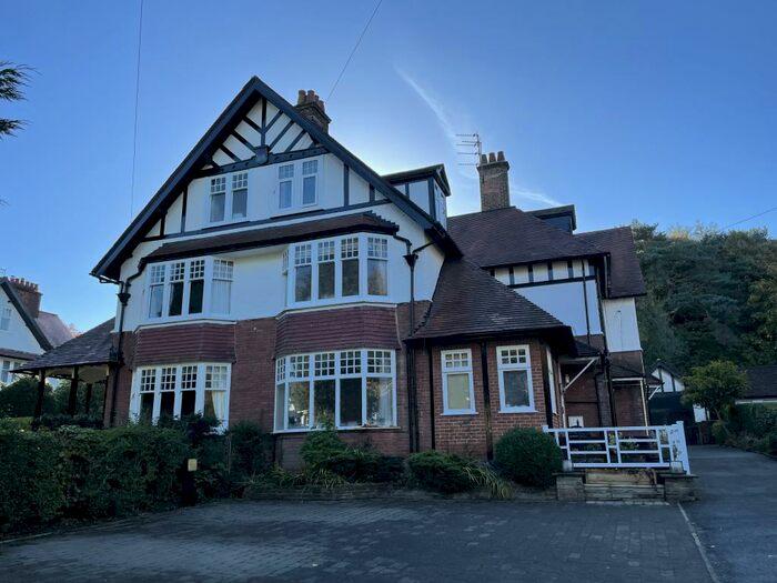 3 Bedroom Apartment To Rent In Cornwall Road, Harrogate, HG1