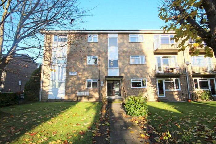 2 Bedroom Flat To Rent In Lockesley Square, Lovelace Gardens, Surbiton, KT6