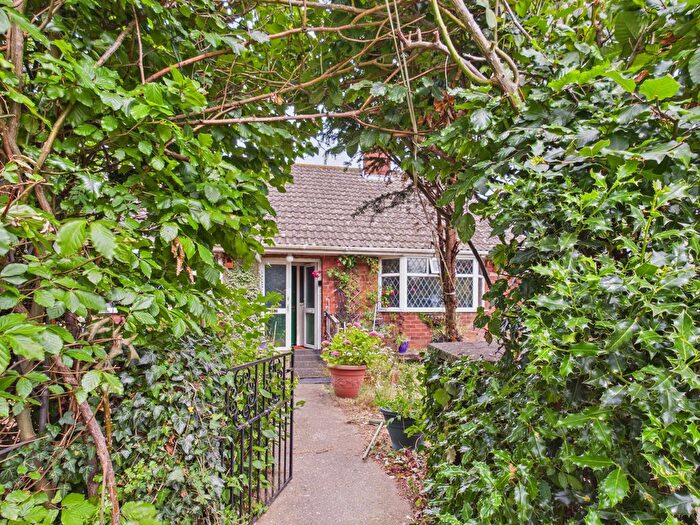 3 Bedroom Detached Bungalow For Sale In Brigg Road, Hibaldstow, DN20